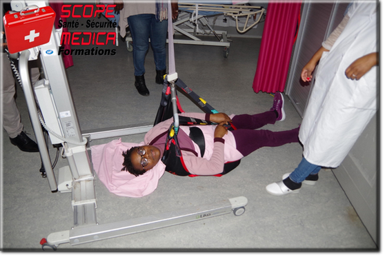 SST Medica formation - TMS Gestes et postures SST Medica formation - TMS Gestes et postures
